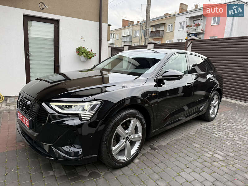 Позашляховик / Кросовер Audi e-tron 2022 в Луцьку