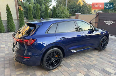 Позашляховик / Кросовер Audi e-tron 2022 в  фото 27 Позашляховик / Кросовер Audi e-tron 2022 в