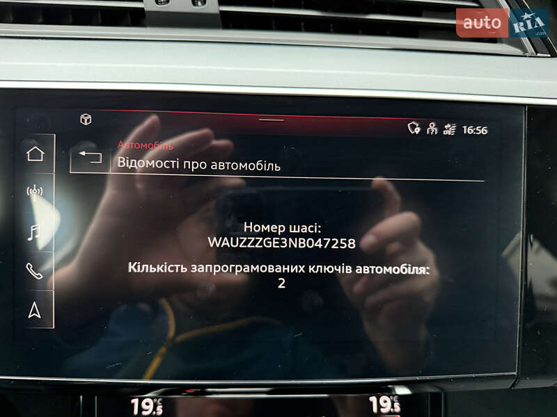 Позашляховик / Кросовер Audi e-tron 2022 в Луцьку