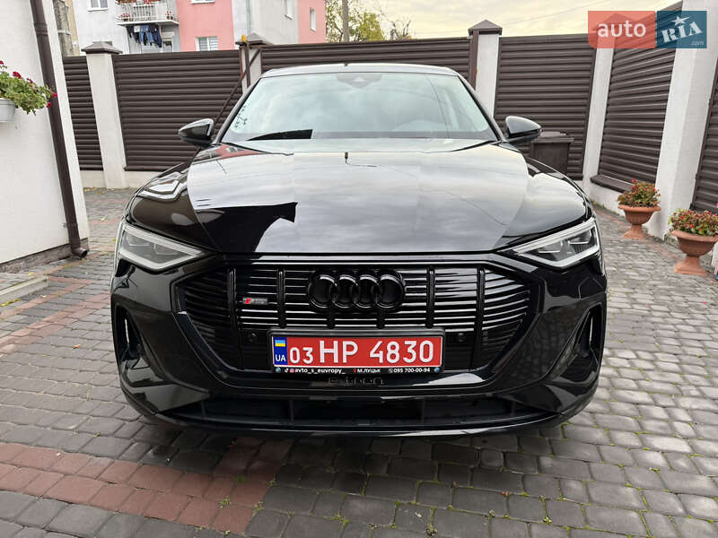 Позашляховик / Кросовер Audi e-tron 2022 в Луцьку