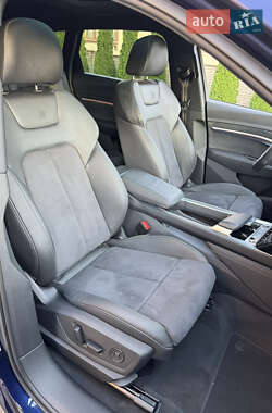 Позашляховик / Кросовер Audi e-tron 2022 в  фото 83 Позашляховик / Кросовер Audi e-tron 2022 в