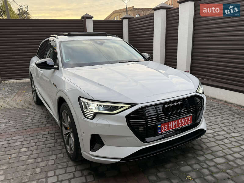 Позашляховик / Кросовер Audi e-tron 2022 в Луцьку