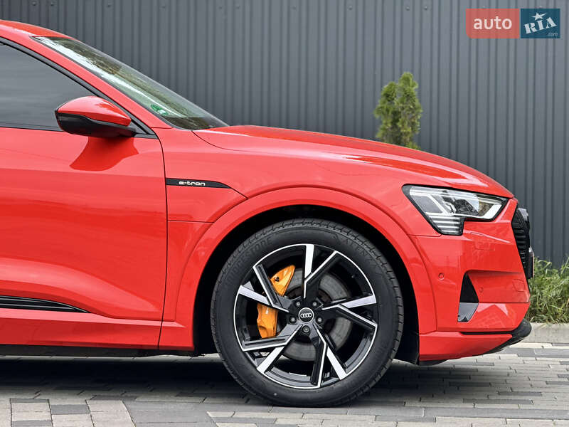 Позашляховик / Кросовер Audi e-tron 2022 в Львові фото 16 Позашляховик / Кросовер Audi e-tron 2022 в Львові
