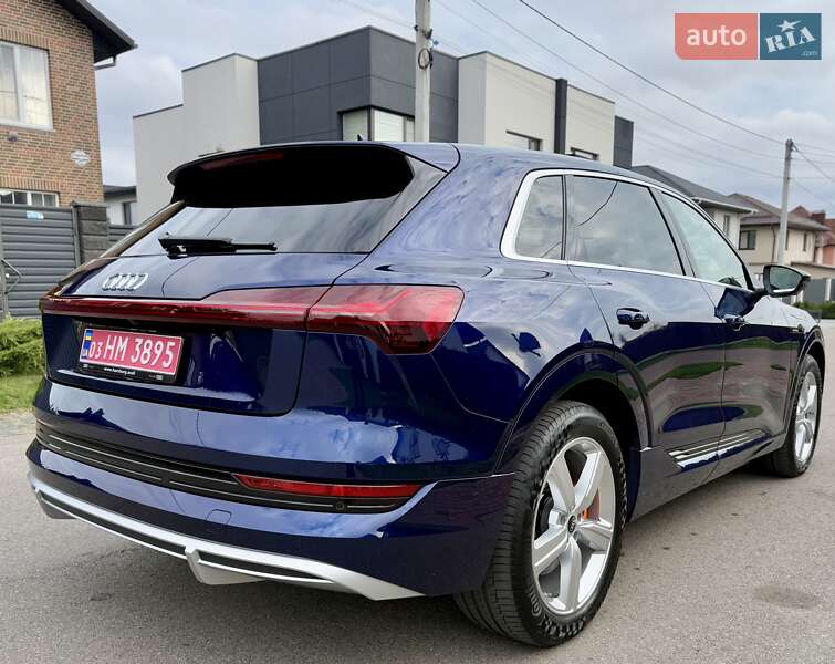 Внедорожник / Кроссовер Audi e-tron 2022 в Киеве фото 5 Внедорожник / Кроссовер Audi e-tron 2022 в Киеве