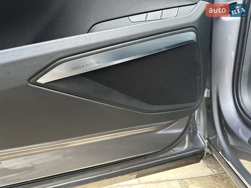 Внедорожник / Кроссовер Audi e-tron 2019 в Киеве