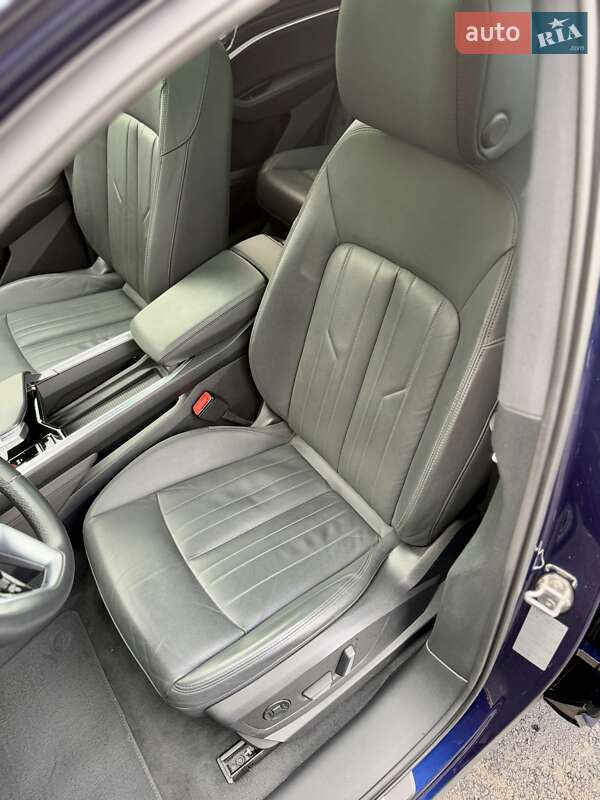 Внедорожник / Кроссовер Audi e-tron 2022 в Киеве фото 66 Внедорожник / Кроссовер Audi e-tron 2022 в Киеве