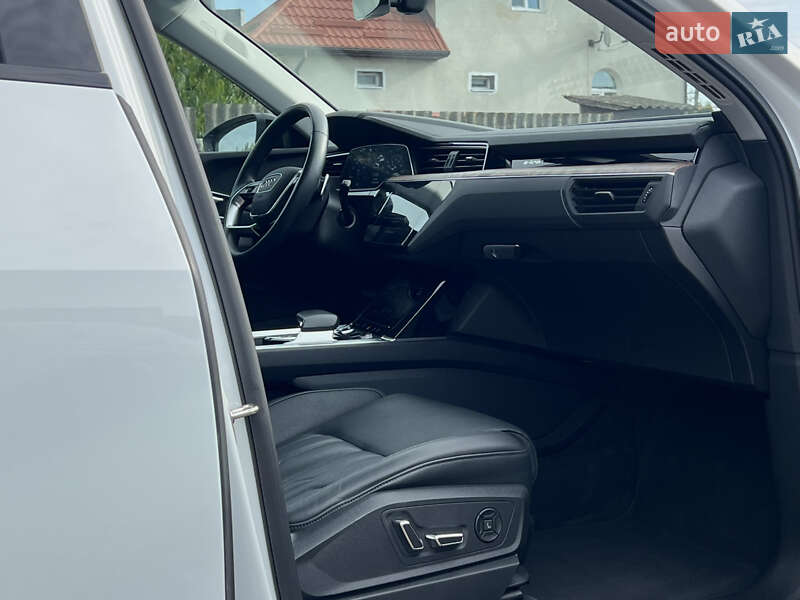 Позашляховик / Кросовер Audi e-tron 2022 в Луцьку фото 46 Позашляховик / Кросовер Audi e-tron 2022 в Луцьку
