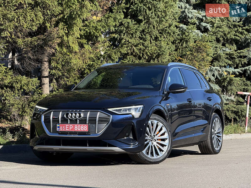 Внедорожник / Кроссовер Audi e-tron 2021 в Тернополе