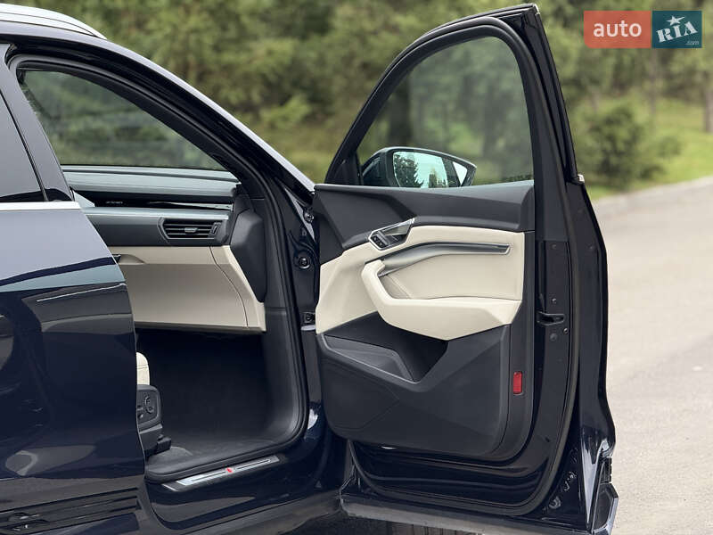 Внедорожник / Кроссовер Audi e-tron 2021 в Тернополе