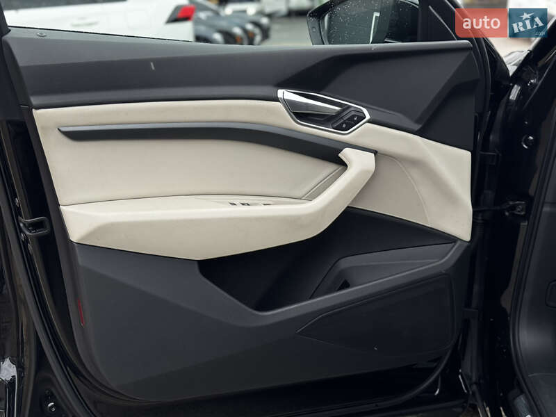Позашляховик / Кросовер Audi e-tron 2020 в Житомирі фото 25 Позашляховик / Кросовер Audi e-tron 2020 в Житомирі