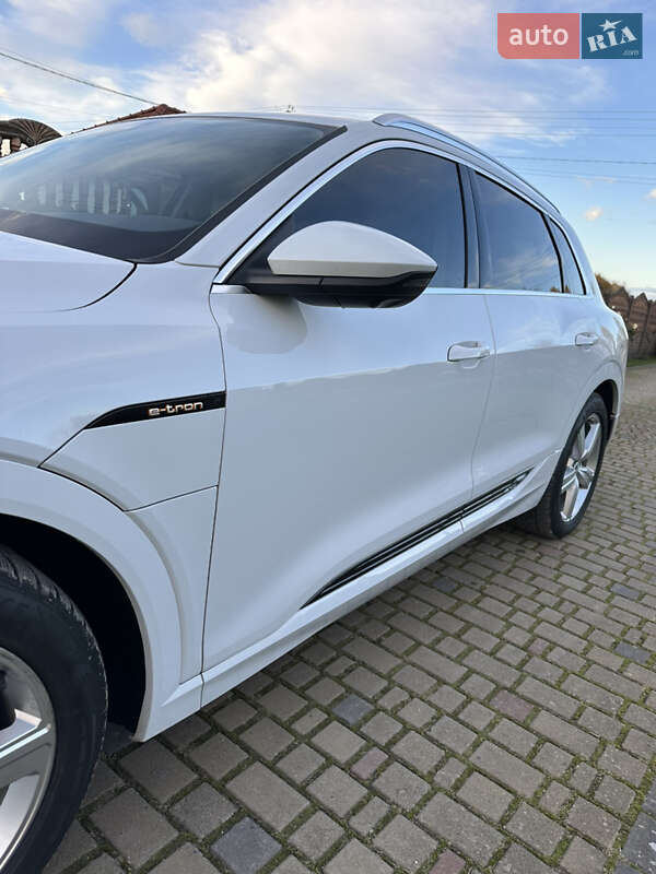 Позашляховик / Кросовер Audi e-tron 2019 в Львові фото 5 Позашляховик / Кросовер Audi e-tron 2019 в Львові