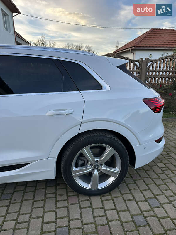 Позашляховик / Кросовер Audi e-tron 2019 в Львові фото 6 Позашляховик / Кросовер Audi e-tron 2019 в Львові