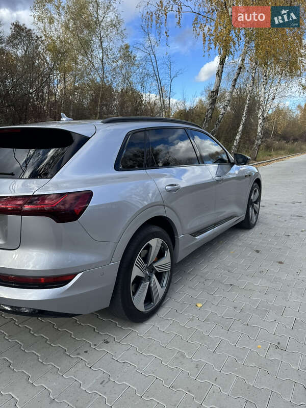 Позашляховик / Кросовер Audi e-tron 2022 в Львові фото 21 Позашляховик / Кросовер Audi e-tron 2022 в Львові