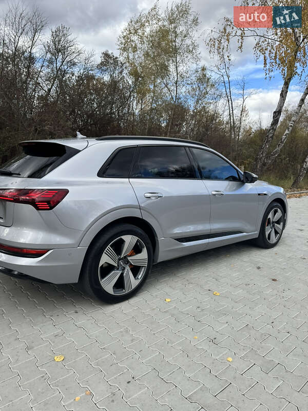 Позашляховик / Кросовер Audi e-tron 2022 в Львові фото 42 Позашляховик / Кросовер Audi e-tron 2022 в Львові