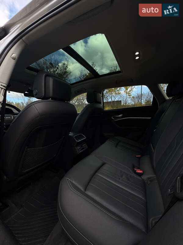 Позашляховик / Кросовер Audi e-tron 2022 в Львові фото 68 Позашляховик / Кросовер Audi e-tron 2022 в Львові