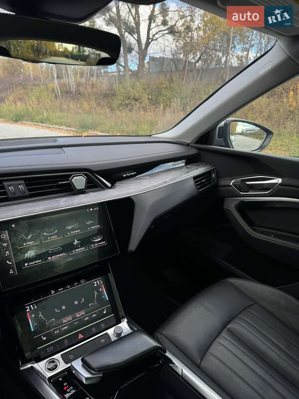 Позашляховик / Кросовер Audi e-tron 2022 в Львові фото 74 Позашляховик / Кросовер Audi e-tron 2022 в Львові