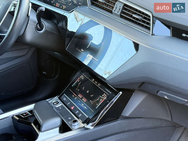 Внедорожник / Кроссовер Audi e-tron 2021 в Тернополе