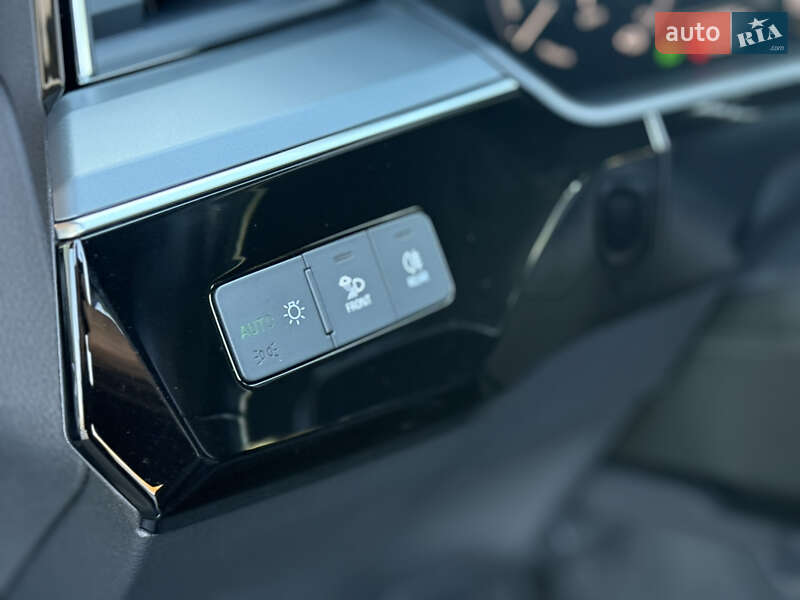 Внедорожник / Кроссовер Audi e-tron 2021 в Тернополе