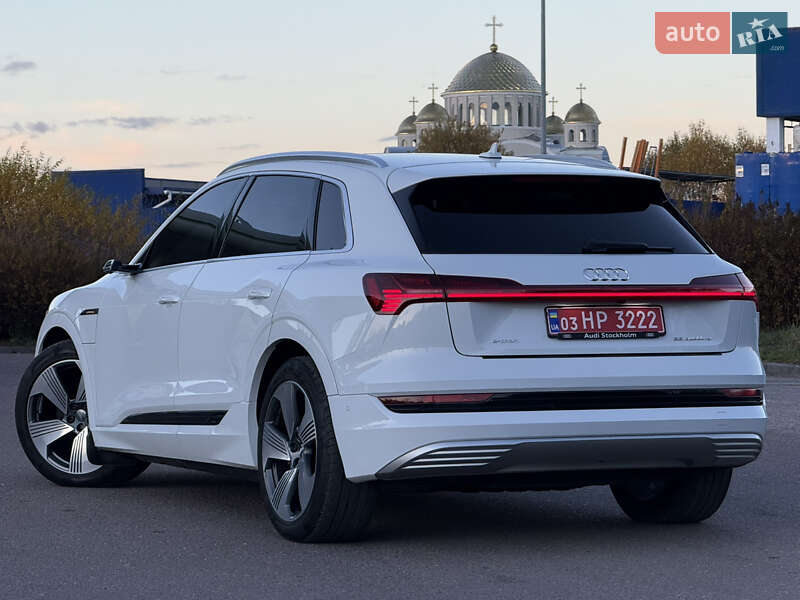 Позашляховик / Кросовер Audi e-tron 2020 в Львові фото 34 Позашляховик / Кросовер Audi e-tron 2020 в Львові