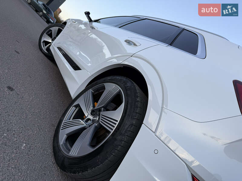 Позашляховик / Кросовер Audi e-tron 2020 в Львові фото 39 Позашляховик / Кросовер Audi e-tron 2020 в Львові