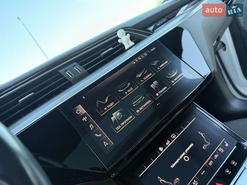 Позашляховик / Кросовер Audi e-tron 2020 в Львові фото 64 Позашляховик / Кросовер Audi e-tron 2020 в Львові
