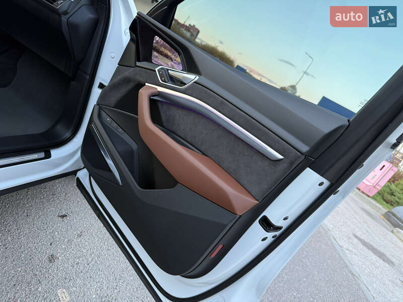 Позашляховик / Кросовер Audi e-tron 2020 в Львові фото 77 Позашляховик / Кросовер Audi e-tron 2020 в Львові
