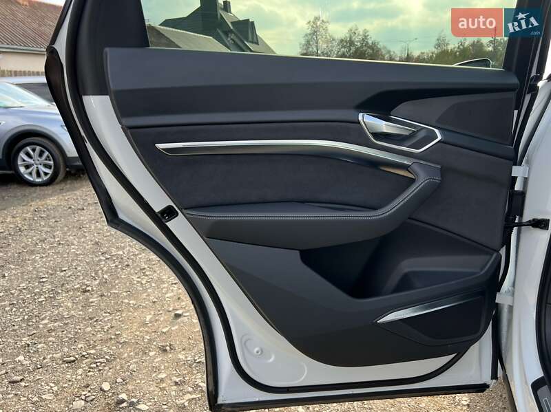 Позашляховик / Кросовер Audi e-tron 2022 в Луцьку фото 33 Позашляховик / Кросовер Audi e-tron 2022 в Луцьку