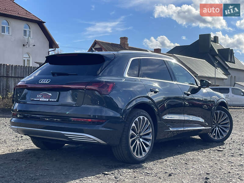 Позашляховик / Кросовер Audi e-tron 2022 в Луцьку
