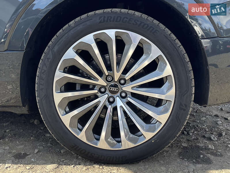 Позашляховик / Кросовер Audi e-tron 2022 в Луцьку
