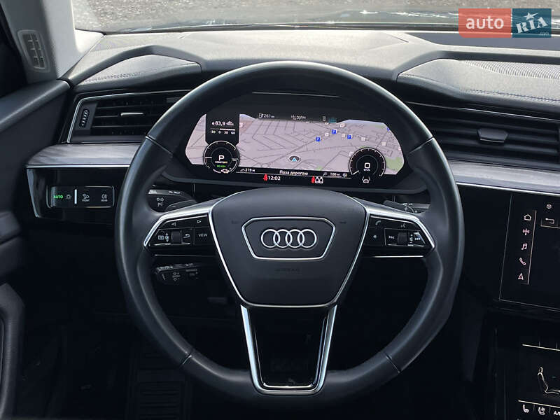 Позашляховик / Кросовер Audi e-tron 2022 в Луцьку