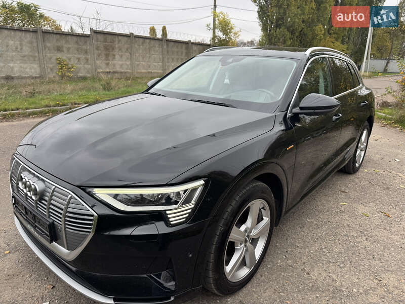 Позашляховик / Кросовер Audi e-tron 2019 в Одесі