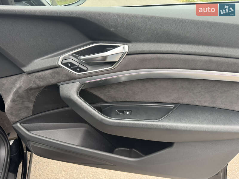 Позашляховик / Кросовер Audi e-tron 2019 в Одесі