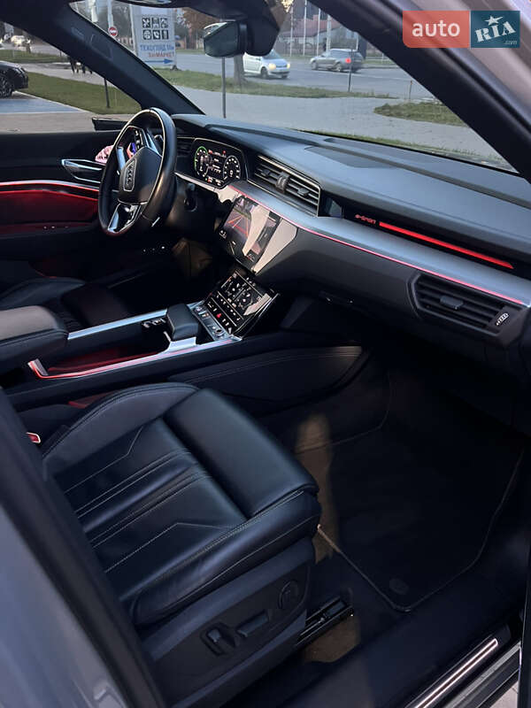 Позашляховик / Кросовер Audi e-tron 2020 в Києві