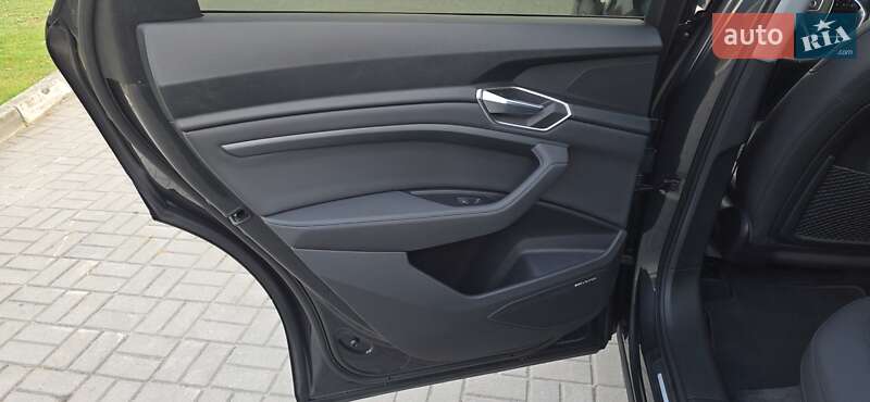 Внедорожник / Кроссовер Audi e-tron 2021 в Тернополе фото 51 Внедорожник / Кроссовер Audi e-tron 2021 в Тернополе