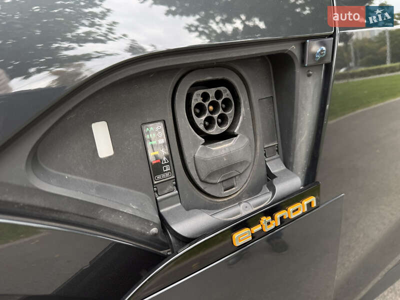 Позашляховик / Кросовер Audi e-tron 2020 в Дніпрі