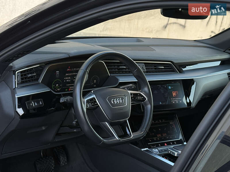 Позашляховик / Кросовер Audi e-tron 2020 в Львові фото 30 Позашляховик / Кросовер Audi e-tron 2020 в Львові