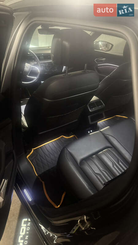 Внедорожник / Кроссовер Audi e-tron 2019 в Киеве фото 8 Внедорожник / Кроссовер Audi e-tron 2019 в Киеве