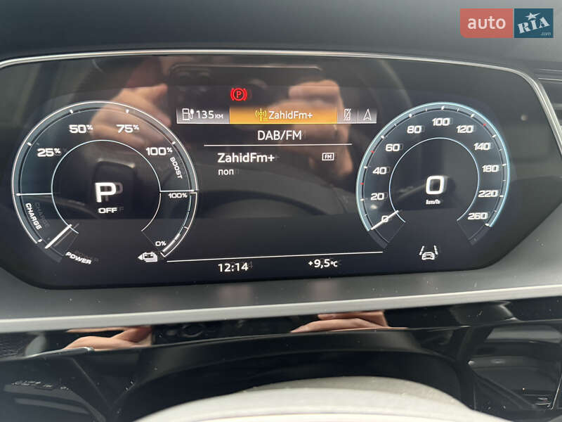 Позашляховик / Кросовер Audi e-tron 2022 в Іршаві