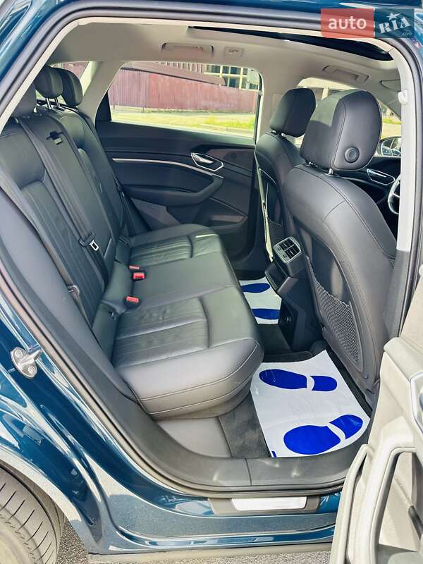 Внедорожник / Кроссовер Audi e-tron 2019 в Тернополе