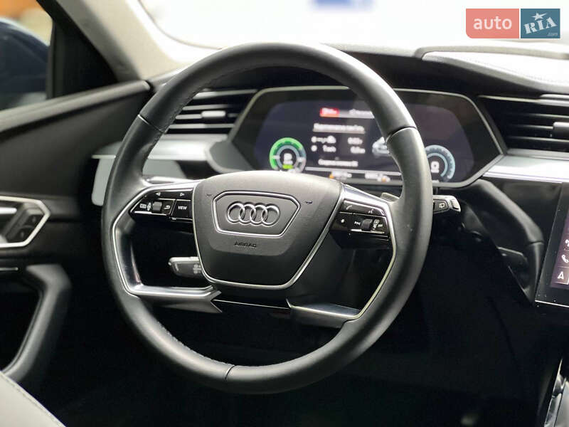 Внедорожник / Кроссовер Audi e-tron 2022 в Днепре