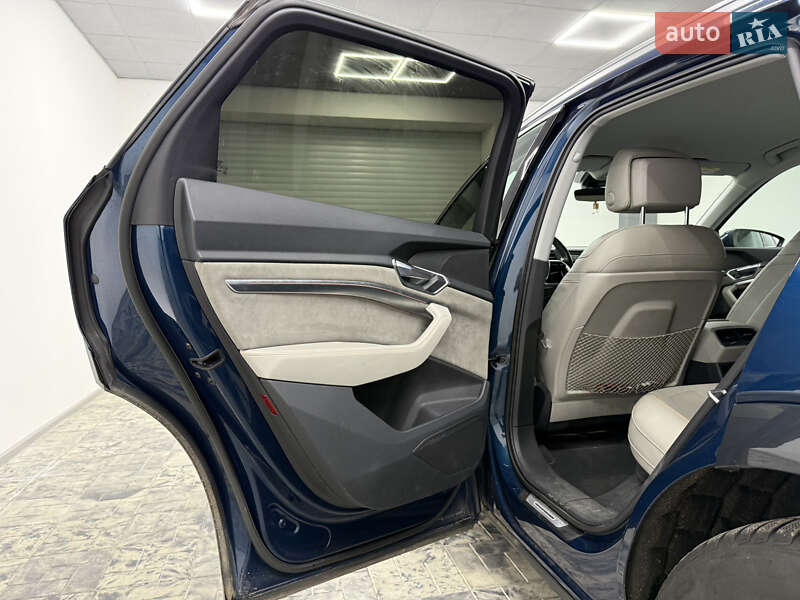 Позашляховик / Кросовер Audi e-tron 2019 в Одесі