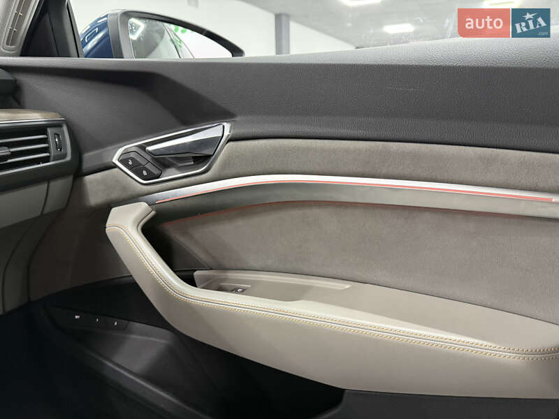 Позашляховик / Кросовер Audi e-tron 2019 в Одесі