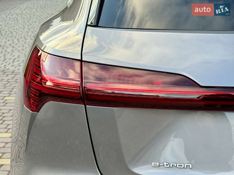 Позашляховик / Кросовер Audi e-tron 2019 в Рівному