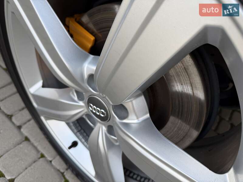 Позашляховик / Кросовер Audi e-tron 2019 в Рівному