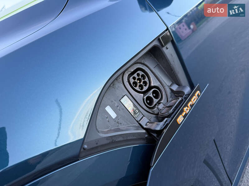 Позашляховик / Кросовер Audi e-tron 2020 в Львові фото 18 Позашляховик / Кросовер Audi e-tron 2020 в Львові