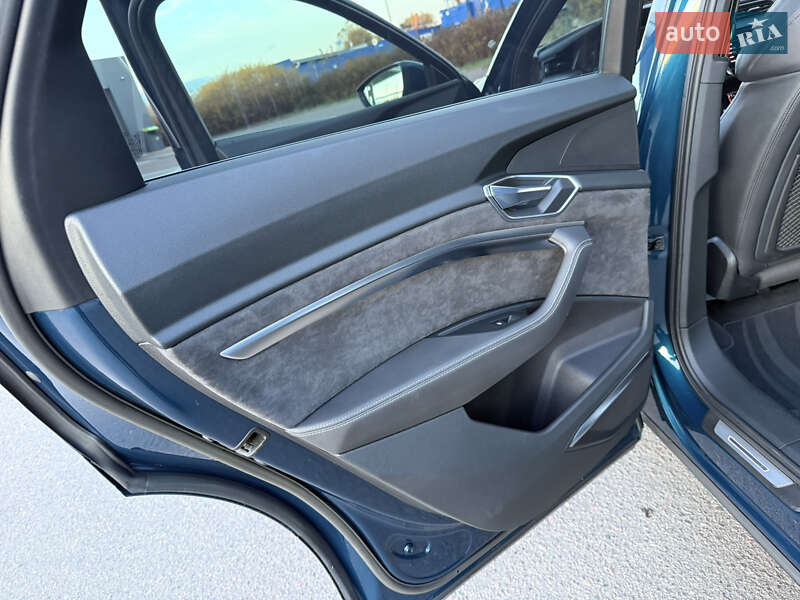 Позашляховик / Кросовер Audi e-tron 2020 в Львові фото 53 Позашляховик / Кросовер Audi e-tron 2020 в Львові