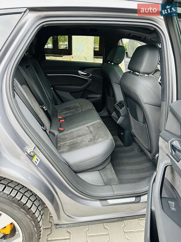 Позашляховик / Кросовер Audi e-tron 2021 в Тернополі фото 44 Позашляховик / Кросовер Audi e-tron 2021 в Тернополі