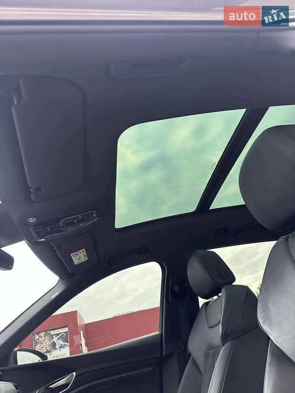 Позашляховик / Кросовер Audi e-tron 2021 в Тернополі фото 29 Позашляховик / Кросовер Audi e-tron 2021 в Тернополі