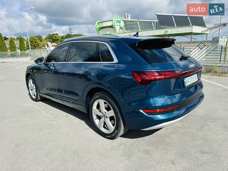 Внедорожник / Кроссовер Audi e-tron 2019 в Тернополе