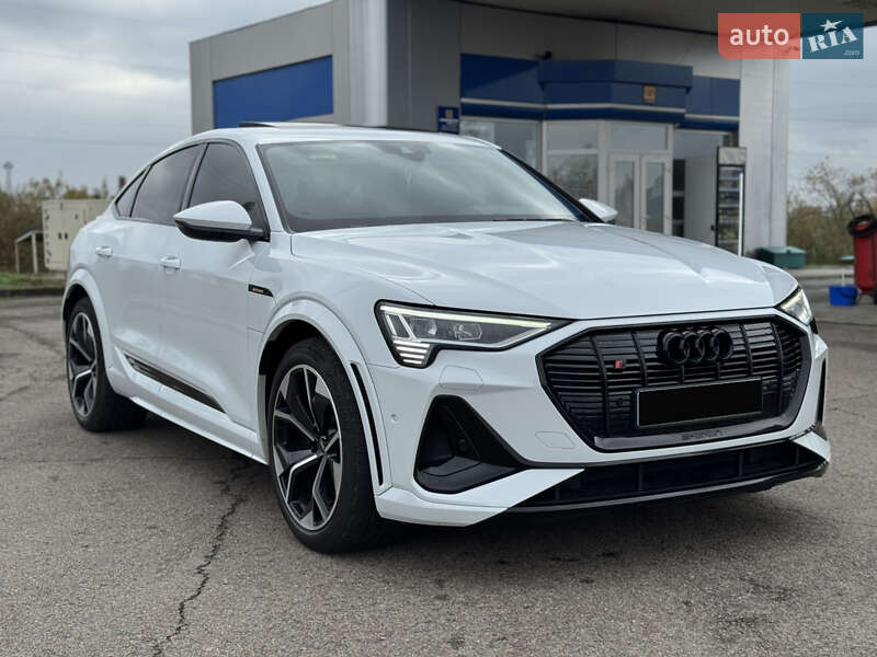 Позашляховик / Кросовер Audi e-tron 2021 в Ужгороді фото 13 Позашляховик / Кросовер Audi e-tron 2021 в Ужгороді